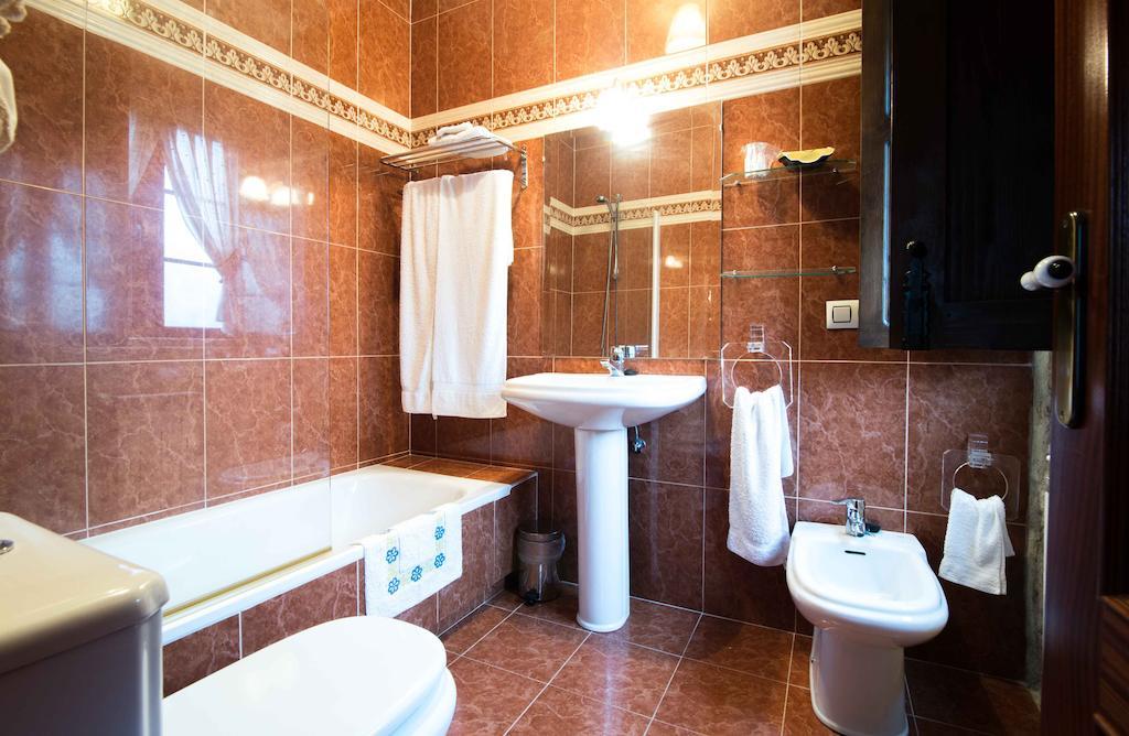 Pazo Da Fraga Otel Albeos Oda fotoğraf