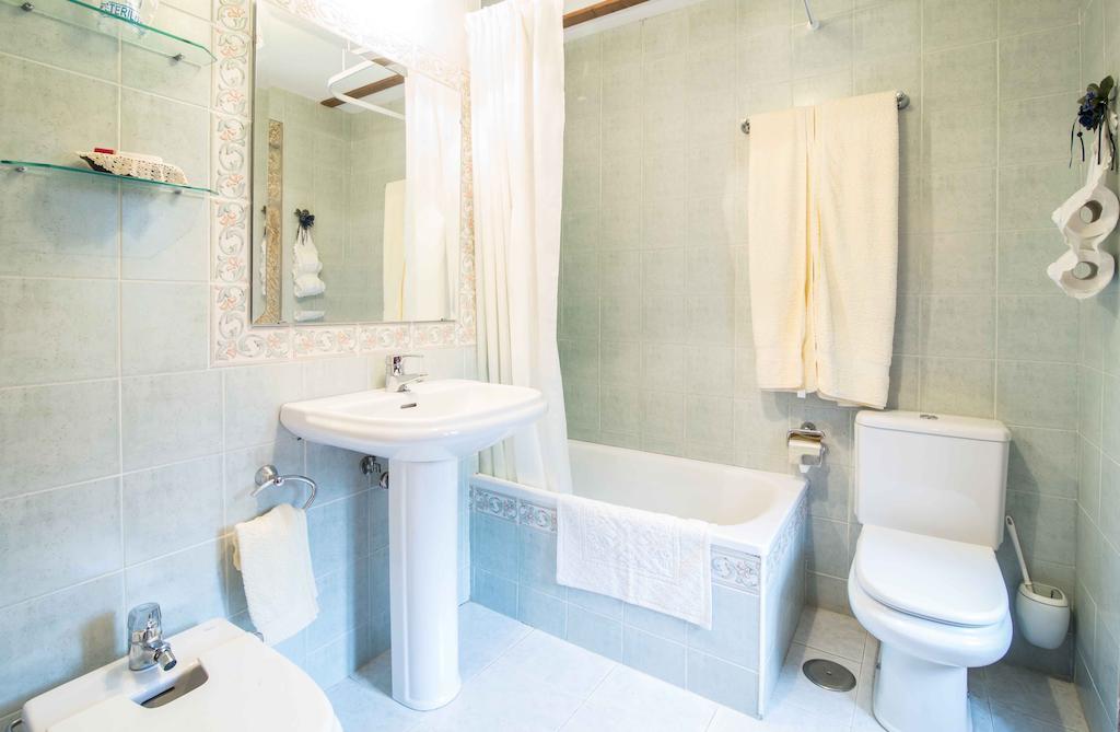 Pazo Da Fraga Otel Albeos Oda fotoğraf
